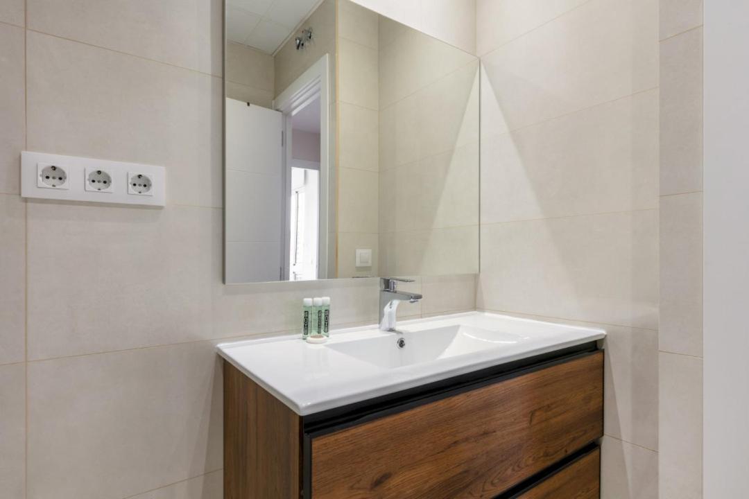 Bright With Views - 2Bd 1Bth- Av America Madri Exterior foto